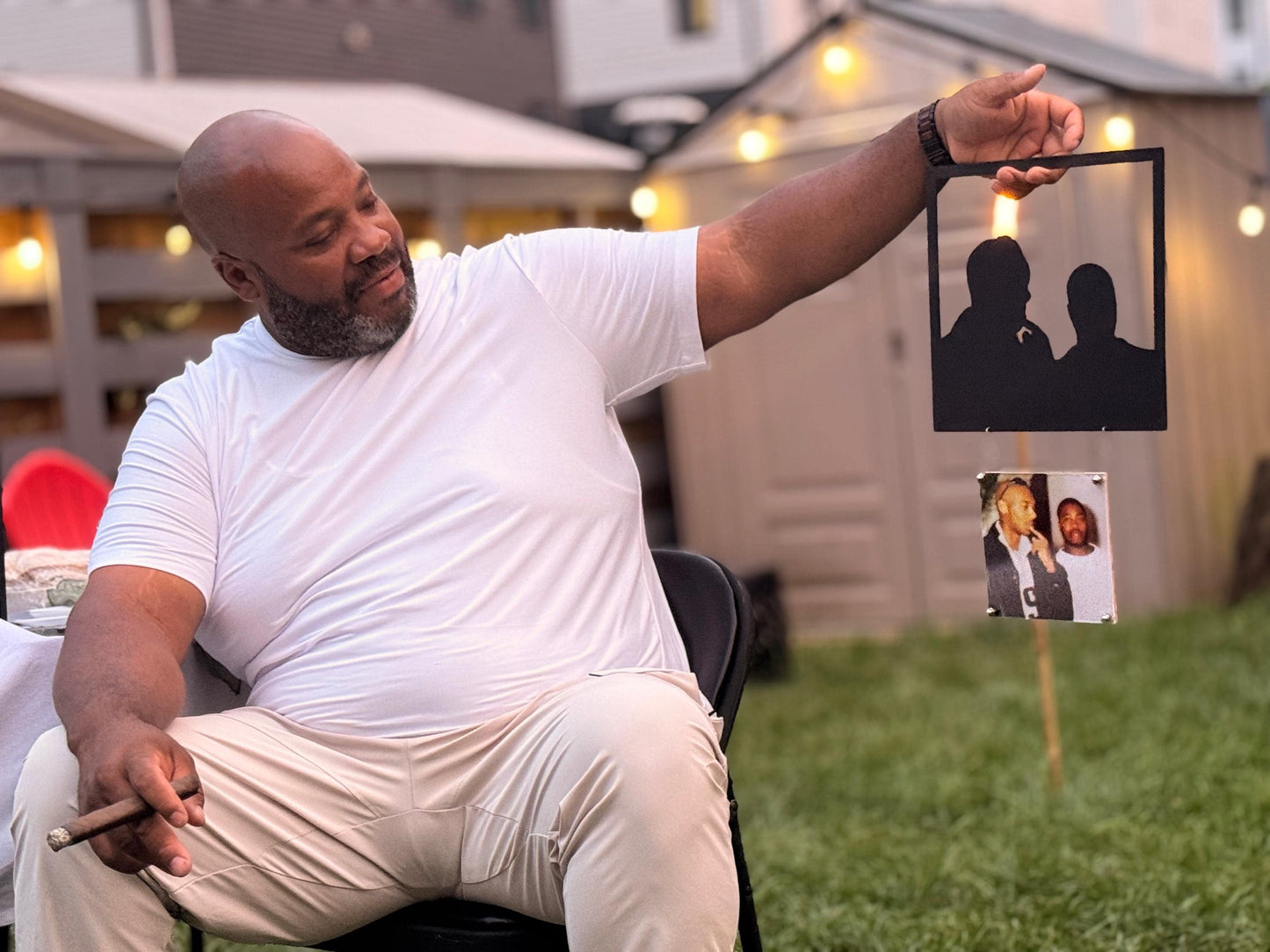 Custom Memorial Metal Photo Cutout with Hanging Photo – Personalized Tribute to Loved Ones
