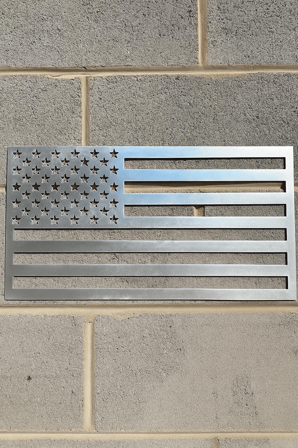 Metal American Flag Cutout: Aluminum Sign (19.5" x 10.25")